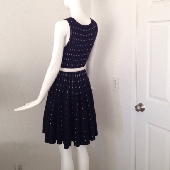 M.A.K Black white fit flare knit dress - Picture 2 of 7